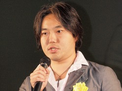 画像ギャラリー No.013のサムネイル画像 / ［TGS 2010］日本ゲーム大賞2010発表授賞式レポート。経済産業大臣賞は堀井雄二氏，年間作品部門の大賞は「New スーパーマリオブラザーズ Wii」に