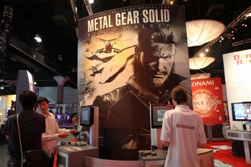 画像ギャラリー No.005のサムネイル画像 / ［E3 2010］「Castlevania」や「METAL GEAR」ほか，大小入り乱れて多くの作品が展示されていたKONAMIブースで見かけたちょっと粋なゲーム