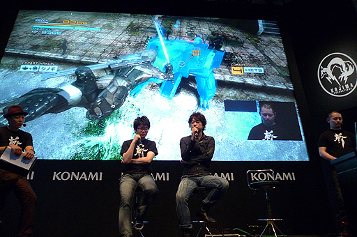 画像ギャラリー No.018のサムネイル画像 / ［TGS 2012］KONAMIの自由切断アクション「メタルギア ライジング リベンジェンス」のステージで，手島 優さんが開発陣にグラビア出演を直訴