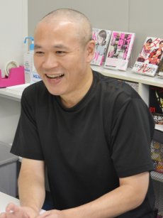 画像ギャラリー No.001のサムネイル画像 / 平成のカルト格闘ゲーム「ワールドヒーローズ」のコミック第1巻が本日発売。漫画作者であり，元ADKスタッフの横尾公敏氏インタビューをお届け