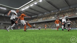 画像ギャラリー No.003のサムネイル画像 / 永遠のサッカー小僧，男色ディーノが「FIFA 10 ワールドクラス サッカー」をプレイ！