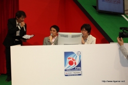 画像ギャラリー No.011のサムネイル画像 / 世界最大級のFIFA公式サッカーゲーム大会に元サッカー日本代表の名波 浩さんがゲスト出演。「FIFA インタラクティブワールドカップ 2010 日本大会」をレポート