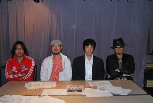 画像ギャラリー No.001のサムネイル画像 / Webラジオ「新・神室町RADIO STATION」第6回ゲストは小山力也さん:伝説の龍と真島兄さんがジャック・バウアーの声に挑戦!?