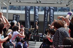 画像ギャラリー No.015のサムネイル画像 / 「戦国BASARA 5周年祭〜武道館の宴〜」が2011年1月3日に開催決定。西川貴教さんが新曲を熱唱した「T.M.R.15 vs 戦国BASARA 3 夏の陣!」をレポート