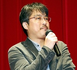 画像ギャラリー No.007のサムネイル画像 / 意外とお似合い？　貧乏な王様と美しいお姫様（椿姫彩菜さん）が登場した，「王様物語」王様即位式をレポート