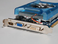 画像ギャラリー No.008のサムネイル画像 / GT200世代初のエントリーモデル「GeForce GT 220」「GeForce 210」。その立ち位置を明らかにする