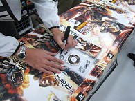 画像ギャラリー No.009のサムネイル画像 / 体験版が150万以上ダウンロードされた期待作，ついに「GOD EATER」が本日発売！　未知のアラガミのシルエット画像も公開。秋葉原では発売記念イベントも