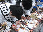 画像ギャラリー No.011のサムネイル画像 / 体験版が150万以上ダウンロードされた期待作，ついに「GOD EATER」が本日発売！　未知のアラガミのシルエット画像も公開。秋葉原では発売記念イベントも