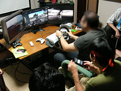 画像ギャラリー No.013のサムネイル画像 / 【西川善司】Windows 7発売記念ホームパーティで,「Forza 3」を多画面プレイした話