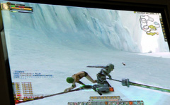 画像ギャラリー No.012のサムネイル画像 / ［CJ 2010］実は3D立体視にも対応していた「Hunter Blade」。見た目の話題ばかりが先走っているが，そのゲーム内容はいかに