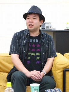 画像ギャラリー No.003のサムネイル画像 / iPhoneで話題のシューティング「スペースインベーダーインフィニティジーン」が,Xbox 360とPlayStation 3に登場! 開発陣と,インベーダー生みの親・西角友宏氏にインタビュー