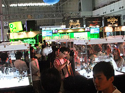 画像ギャラリー No.010のサムネイル画像 / ［TGS 2010］いよいよ一般公開日。開場直後に整理券の当日配布分が終了してしまうタイトルも出た，スクウェア・エニックスブース
