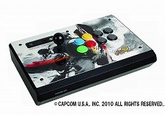 画像ギャラリー No.002のサムネイル画像 / 「スーパーストIV」仕様のMad Catz製スティックにPS3版が登場