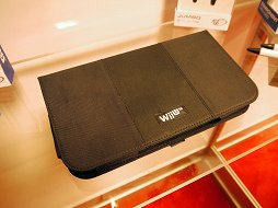 画像ギャラリー No.014のサムネイル画像 / ［E3 2012］Mad CatzブースでWii U用ヘッドセットやゲームパッドなど，多数のサンプルを発見