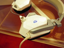 画像ギャラリー No.022のサムネイル画像 / ［E3 2012］Mad CatzブースでWii U用ヘッドセットやゲームパッドなど，多数のサンプルを発見