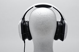 画像ギャラリー No.016のサムネイル画像 / Mad Catz製ヘッドセット「TRITTON Pro＋」レビュー。鬼門中の鬼門となる“リアル5.1ch”な新モデルに見るべきものはあるのか