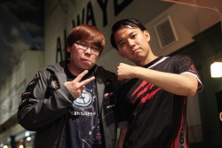 画像ギャラリー No.006のサムネイル画像 / ［TGS 2013］日本初開催の「Mad Catz Unveiled JAPAN」フォトレポート。ウメハラvs.Infiltrationなど，珠玉の対戦が繰り広げられた夢の一夜