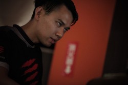 画像ギャラリー No.039のサムネイル画像 / ［TGS 2013］日本初開催の「Mad Catz Unveiled JAPAN」フォトレポート。ウメハラvs.Infiltrationなど，珠玉の対戦が繰り広げられた夢の一夜