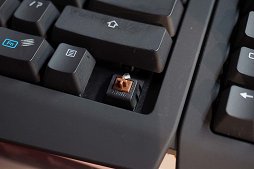 画像ギャラリー No.007のサムネイル画像 / ［TGS 2014］Mad Catzの「TE」シリーズから，メカニカルキーボード「S.T.R.I.K.E. TE」と12個の左サイドボタンを持つ「M.M.O. TE」が発売予定