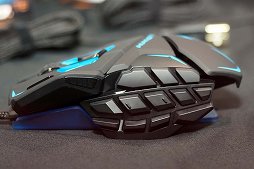 画像ギャラリー No.009のサムネイル画像 / ［TGS 2014］Mad Catzの「TE」シリーズから，メカニカルキーボード「S.T.R.I.K.E. TE」と12個の左サイドボタンを持つ「M.M.O. TE」が発売予定