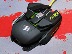 ［TGS 2015］Mad Catzが国内未発表のゲーマー向けマウスとワイヤレスヘッドセットを披露。小型アケコンの実機サンプルも