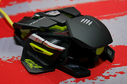 画像ギャラリー No.007のサムネイル画像 / ［TGS 2015］Mad Catzが国内未発表のゲーマー向けマウスとワイヤレスヘッドセットを披露。小型アケコンの実機サンプルも