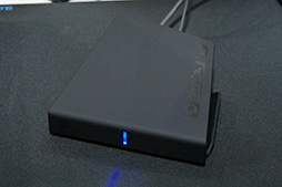 画像ギャラリー No.012のサムネイル画像 / ［TGS 2015］Mad Catzが国内未発表のゲーマー向けマウスとワイヤレスヘッドセットを披露。小型アケコンの実機サンプルも