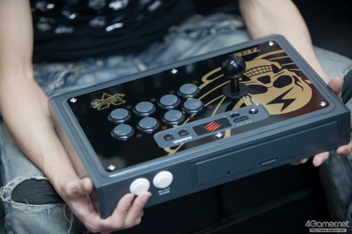 画像ギャラリー No.004のサムネイル画像 / Mad Catz製アケコン&ゲームパッドの「ストリートファイターV」モデル4製品の使い勝手は? 「ストV」への意気込みと合わせてときど&マゴ選手に聞いてみた