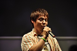 画像ギャラリー No.016のサムネイル画像 / ［TGS 2010］NDS「大神伝〜小さき太陽〜」のスペシャルステージ。プロデューサー江城氏とディレクター松下氏が攻略ポイントを指南