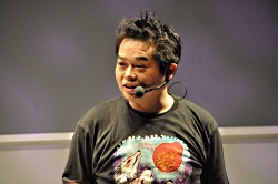 画像ギャラリー No.017のサムネイル画像 / ［TGS 2010］NDS「大神伝〜小さき太陽〜」のスペシャルステージ。プロデューサー江城氏とディレクター松下氏が攻略ポイントを指南