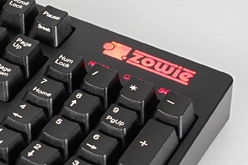 画像ギャラリー No.004のサムネイル画像 / 「ZOWIE CELERITAS」レビュー。茶軸採用のゲーマー向けメカニカルキーボードは軽い打鍵感とレスポンスのよさが光る