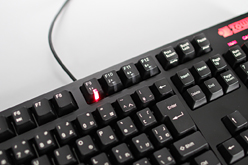 画像ギャラリー No.005のサムネイル画像 / 「ZOWIE CELERITAS」レビュー。茶軸採用のゲーマー向けメカニカルキーボードは軽い打鍵感とレスポンスのよさが光る