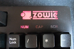 画像ギャラリー No.007のサムネイル画像 / 「ZOWIE CELERITAS」レビュー。茶軸採用のゲーマー向けメカニカルキーボードは軽い打鍵感とレスポンスのよさが光る