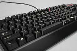 画像ギャラリー No.020のサムネイル画像 / 「ZOWIE CELERITAS」レビュー。茶軸採用のゲーマー向けメカニカルキーボードは軽い打鍵感とレスポンスのよさが光る