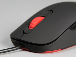 画像ギャラリー No.016のサムネイル画像 / ZOWIEの新型ワイヤードマウス「AM」レビュー。SpawN仕様の光学センサー搭載モデルは「クセがなく,人を選ぶ」
