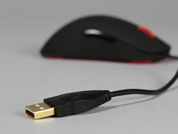 画像ギャラリー No.029のサムネイル画像 / ZOWIEの新型ワイヤードマウス「AM」レビュー。SpawN仕様の光学センサー搭載モデルは「クセがなく,人を選ぶ」