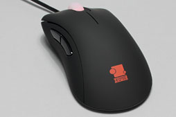 画像ギャラリー No.020のサムネイル画像 / ZOWIEの新型マウス「EC2 eVo」レビュー。“改良版EC2”の完成度は,どこまであの名機に近づいたか