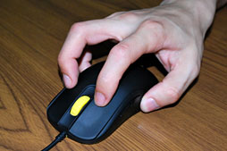 画像ギャラリー No.015のサムネイル画像 / ZOWIEの新作マウス「FK」レビュー。Counter-Strikeのレジェンドが監修した新型は,完成度も価格も高い