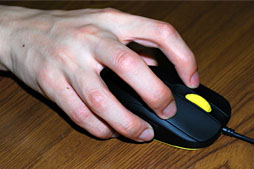 画像ギャラリー No.016のサムネイル画像 / ZOWIEの新作マウス「FK」レビュー。Counter-Strikeのレジェンドが監修した新型は,完成度も価格も高い