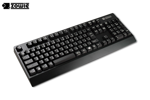 画像ギャラリー No.002のサムネイル画像 / ZOWIE GEARの茶軸採用キーボード「CELERITAS」がキースイッチを赤軸に変更