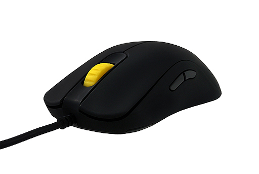 画像ギャラリー No.001のサムネイル画像 / ZOWIE GEARのゲーマー向けマウス「FK1」の国内発売は9月13日に決定。初回販売分には先着順100名限定でケーブルアンカー「CAMADE」をバンドル
