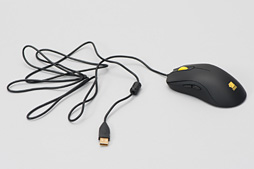 画像ギャラリー No.010のサムネイル画像 / 光学センサー搭載マウス「ZOWIE FK1」レビュー。その完成度は相当に高い