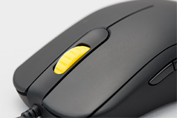 画像ギャラリー No.014のサムネイル画像 / 光学センサー搭載マウス「ZOWIE FK1」レビュー。その完成度は相当に高い