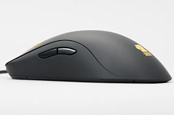 画像ギャラリー No.015のサムネイル画像 / 光学センサー搭載マウス「ZOWIE FK1」レビュー。その完成度は相当に高い