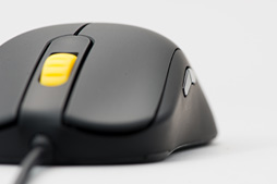画像ギャラリー No.016のサムネイル画像 / 光学センサー搭載マウス「ZOWIE FK1」レビュー。その完成度は相当に高い