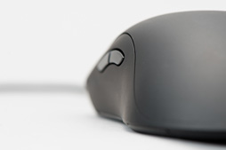 画像ギャラリー No.017のサムネイル画像 / 光学センサー搭載マウス「ZOWIE FK1」レビュー。その完成度は相当に高い
