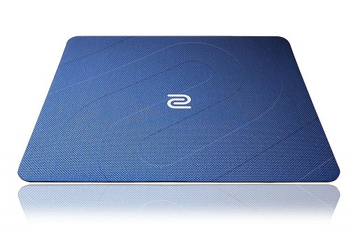 画像ギャラリー No.002のサムネイル画像 / ZOWIE GEAR，「ほぼ100％のフラットさ」を謳う布製マウスパッド「SR」