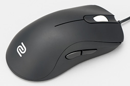 画像ギャラリー No.017のサムネイル画像 / 3サイズ展開のゲーマー向けマウス「ZOWIE ZA」レビュー。つかみ&かぶせ持ち派は一度試す価値あり