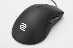 画像ギャラリー No.029のサムネイル画像 / 3サイズ展開のゲーマー向けマウス「ZOWIE ZA」レビュー。つかみ&かぶせ持ち派は一度試す価値あり