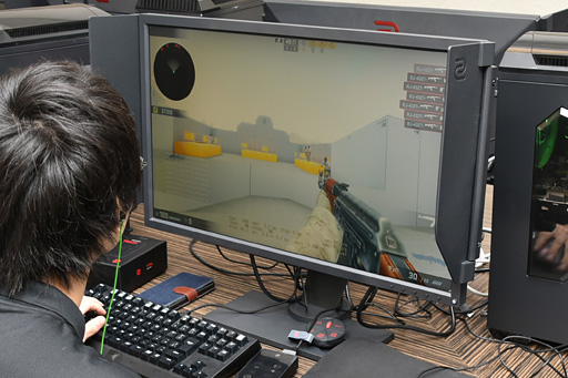 画像ギャラリー No.002のサムネイル画像 / BenQ ZOWIE，ゲーマー向け液晶ディスプレイ新製品「XL2735」の実機を大公開。次世代製品のポイントに西川善司が迫る